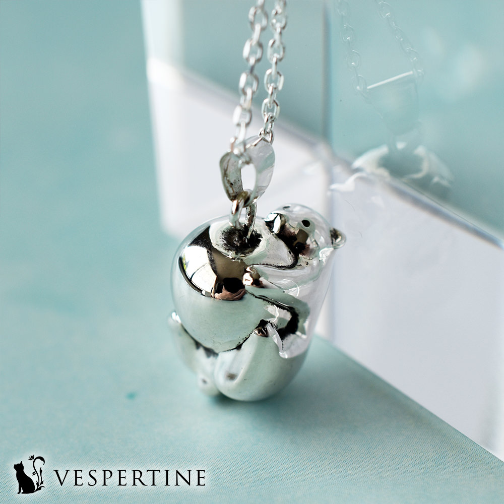 シロクマりんごネックレス